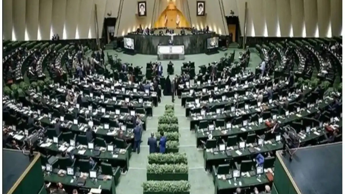 تعطیلی پنجشنبهها در ۱۵ اسفند ۱۴۰۳ تصویب شد؛ گمرک از این قانون مستثنی شد