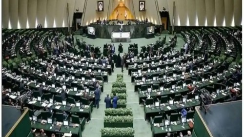 تعطیلی پنجشنبه‌ها در ۱۵ اسفند ۱۴۰۳ تصویب شد؛ گمرک از این قانون مستثنی شد